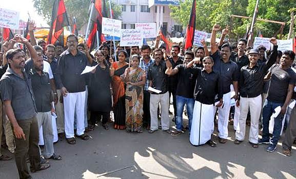 நடராஜர் கோயில் தெற்குவாயிலை திறக்கக் கோரி முற்றுகை: தந்தை பெரியார் திராவிடர் கழகத்தினர் 115 பேர் கைது